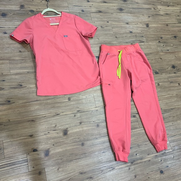 Figs hot coral set S/SP - Picture 1 of 7